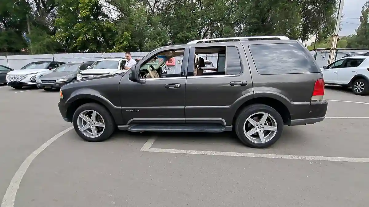 Lincoln Aviator 2005 года за 7 500 000 тг. в Алматы
