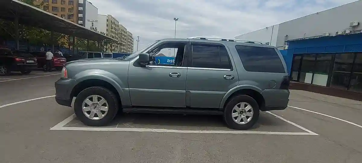 Lincoln Navigator 2005 года за 5 000 000 тг. в Алматы