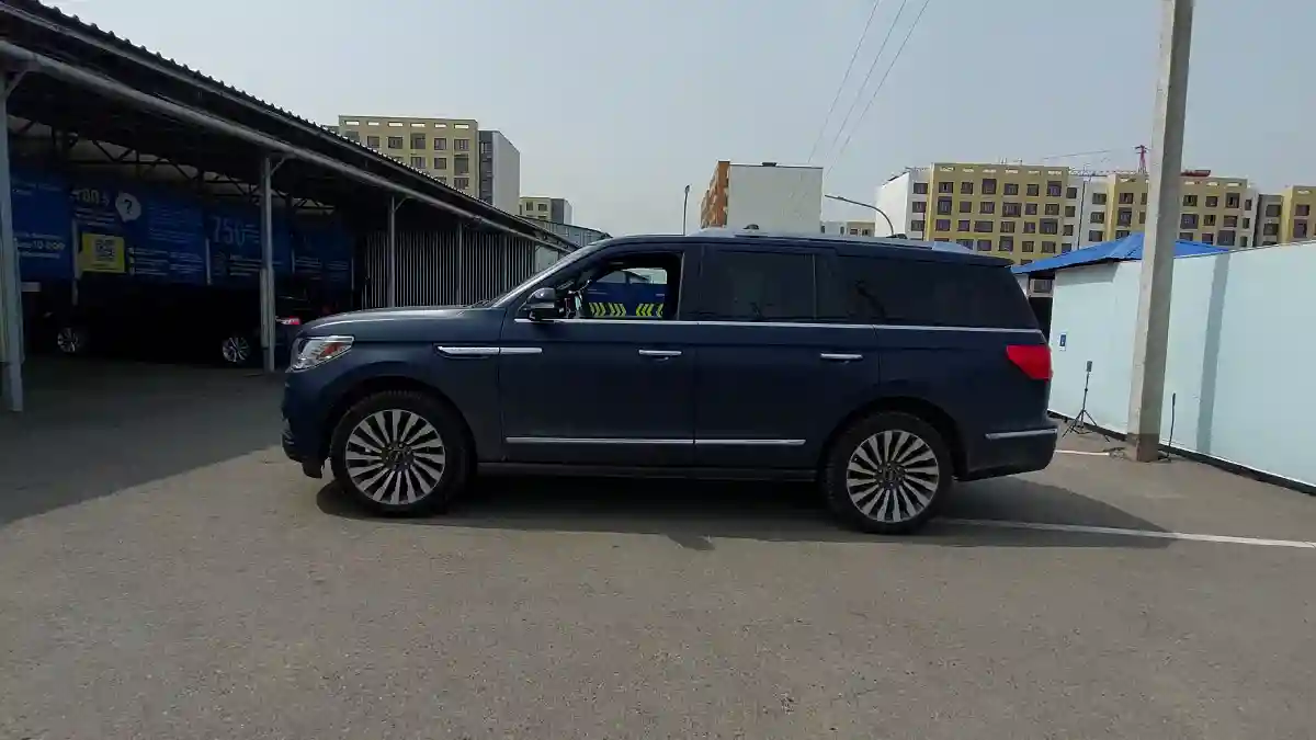 Lincoln Navigator 2018 года за 45 000 000 тг. в Алматы