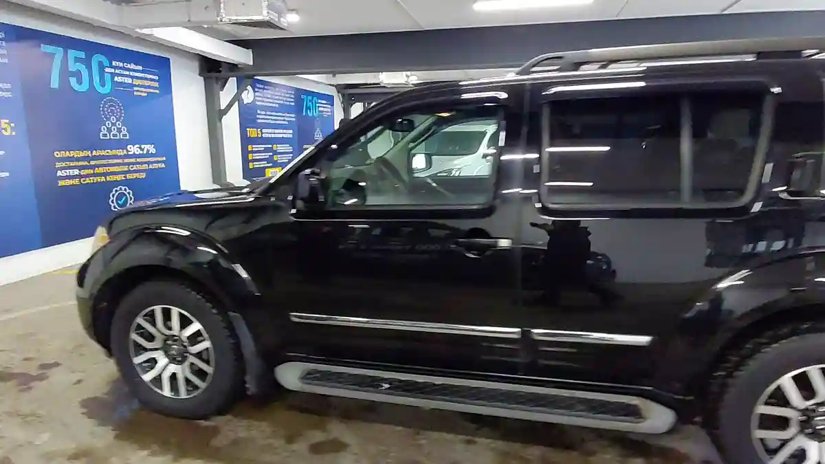 Nissan Pathfinder 2012 года за 11 000 000 тг. в Астана