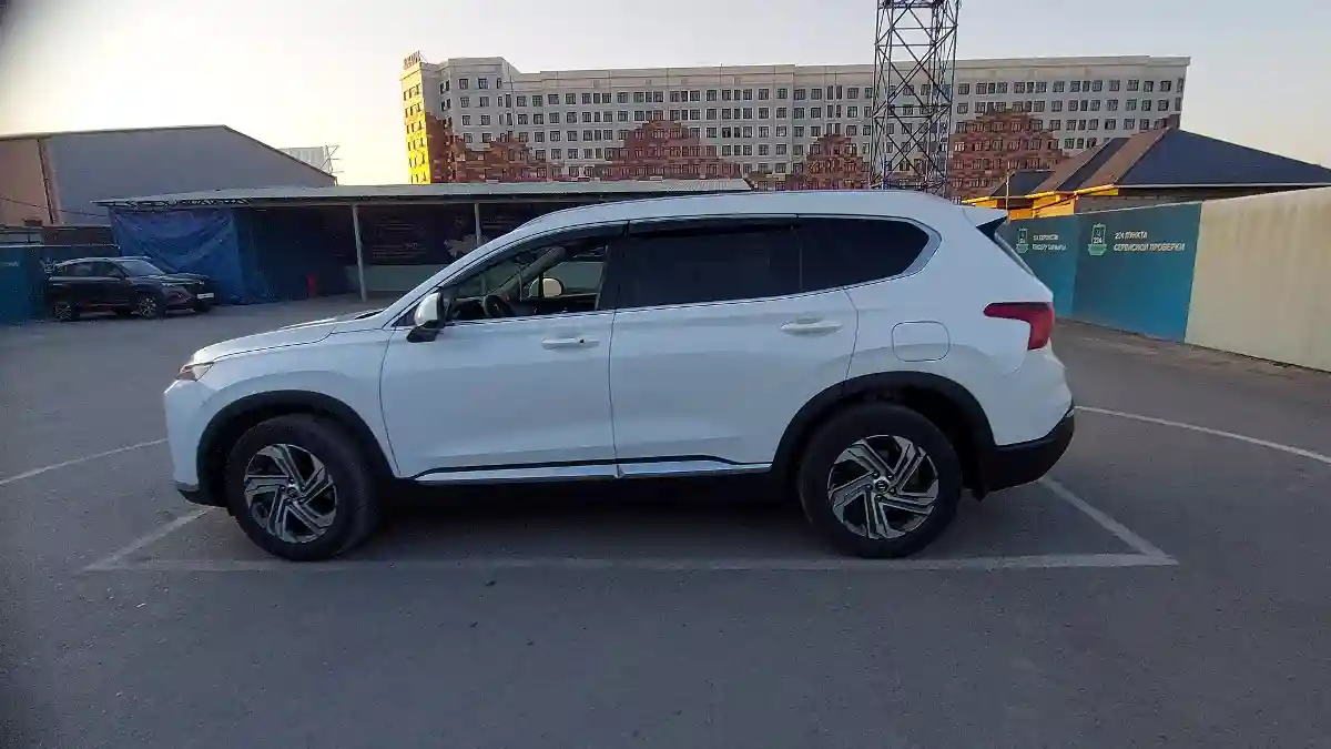 Hyundai Santa Fe 2021 года за 17 000 000 тг. в Шымкент
