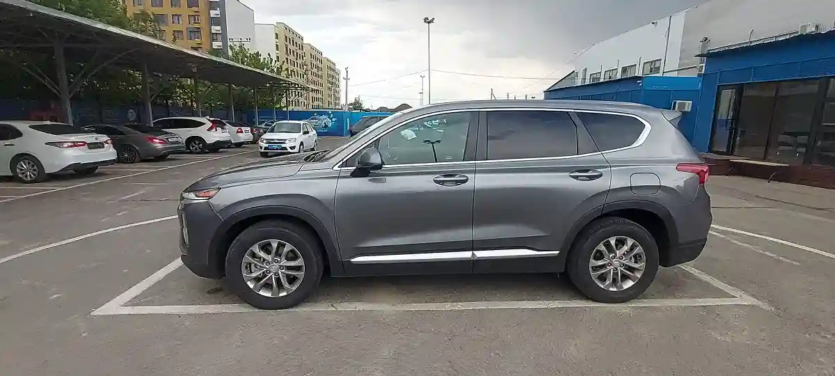 Hyundai Santa Fe 2018 года за 11 500 000 тг. в Алматы