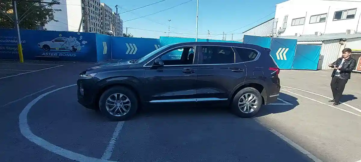 Hyundai Santa Fe 2020 года за 11 500 000 тг. в Алматы