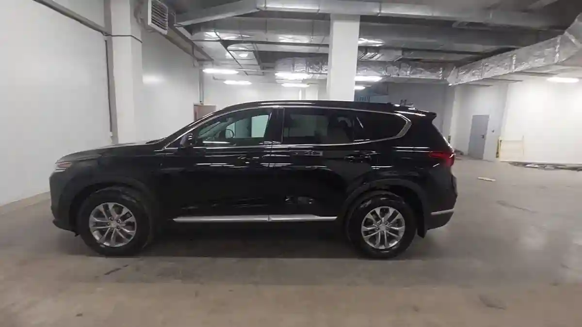 Hyundai Santa Fe 2019 года за 11 990 000 тг. в Астана