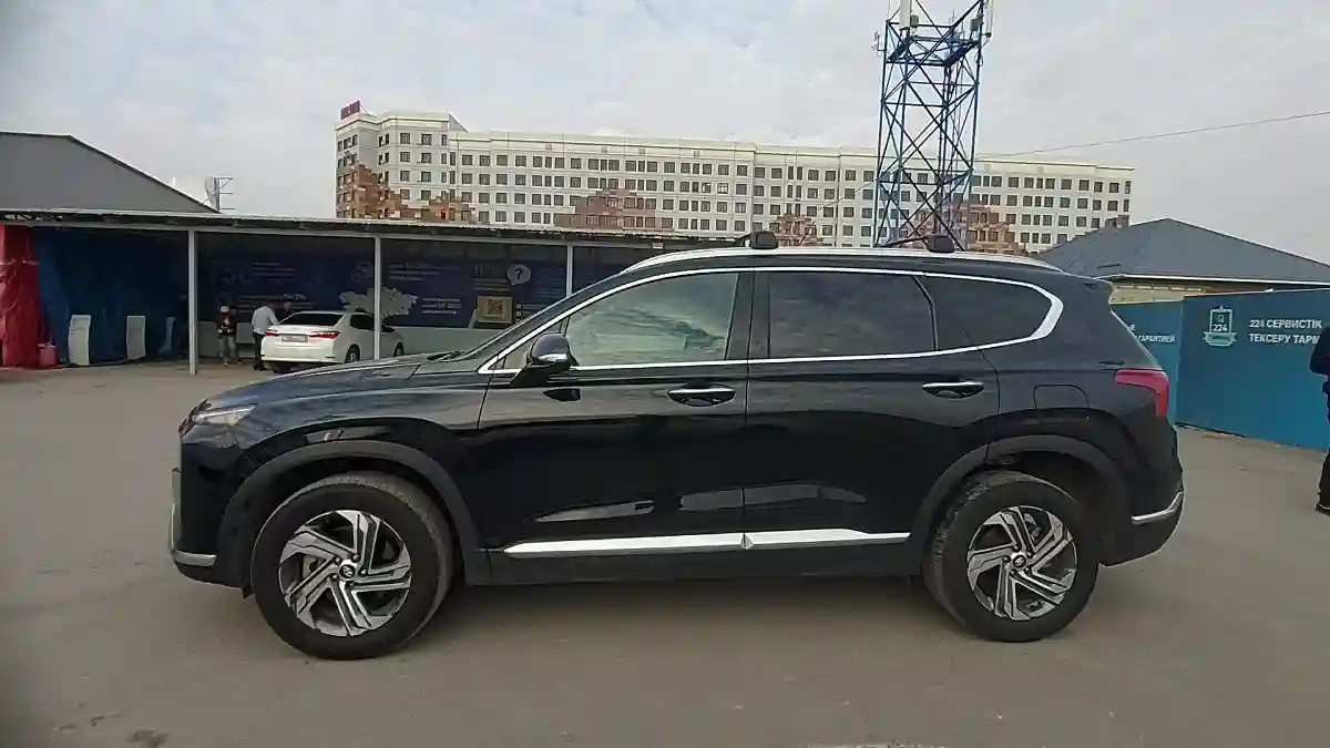 Hyundai Santa Fe 2023 года за 18 000 000 тг. в Шымкент