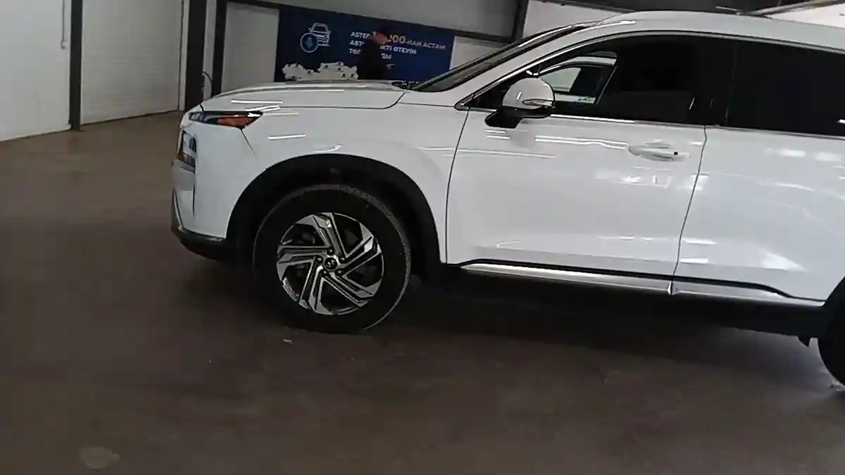 Hyundai Santa Fe 2021 года за 14 500 000 тг. в Астана