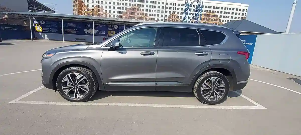 Hyundai Santa Fe 2019 года за 14 500 000 тг. в Шымкент