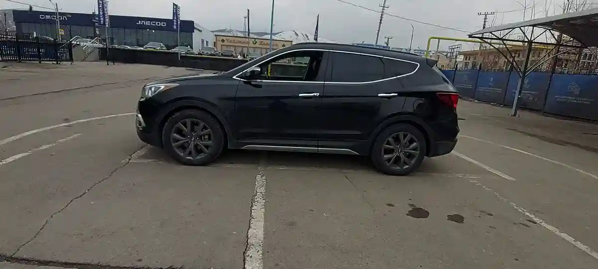 Hyundai Santa Fe 2017 года за 11 500 000 тг. в Алматы