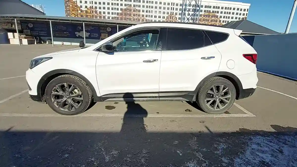 Hyundai Santa Fe 2018 года за 11 000 000 тг. в Шымкент