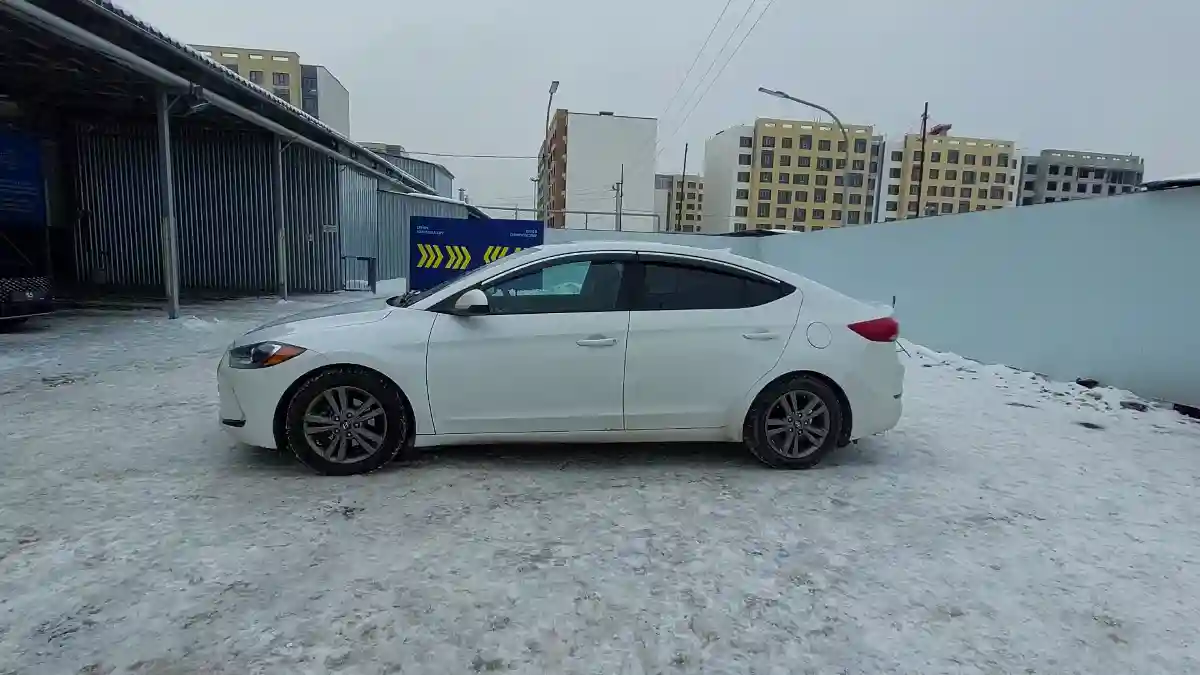 Hyundai Elantra 2018 года за 7 000 000 тг. в Алматы