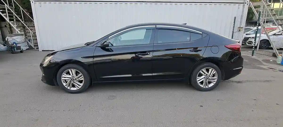 Hyundai Elantra 2019 года за 7 990 000 тг. в Алматы