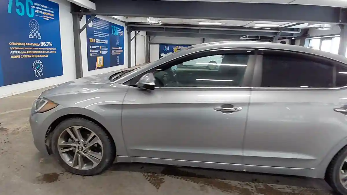 Hyundai Elantra 2016 года за 6 500 000 тг. в Астана