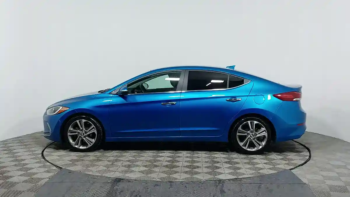 Hyundai Elantra 2016 года за 7 270 000 тг. в Астана