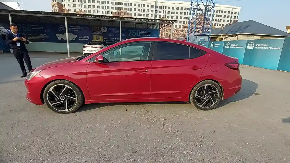 Hyundai Elantra 2018 года за 6 500 000 тг. в Шымкент