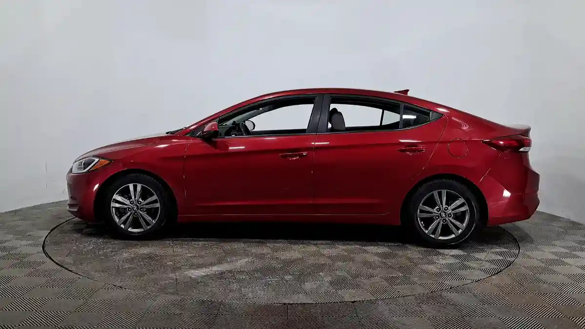 Hyundai Elantra 2017 года за 7 200 000 тг. в Астана