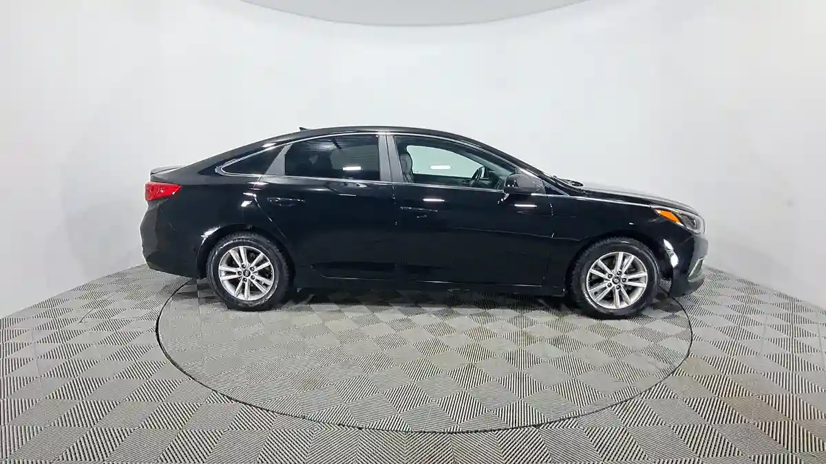 Hyundai Sonata 2017 года за 9 463 000 тг. в Астана