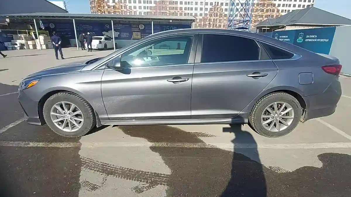 Hyundai Sonata 2019 года за 9 800 000 тг. в Шымкент