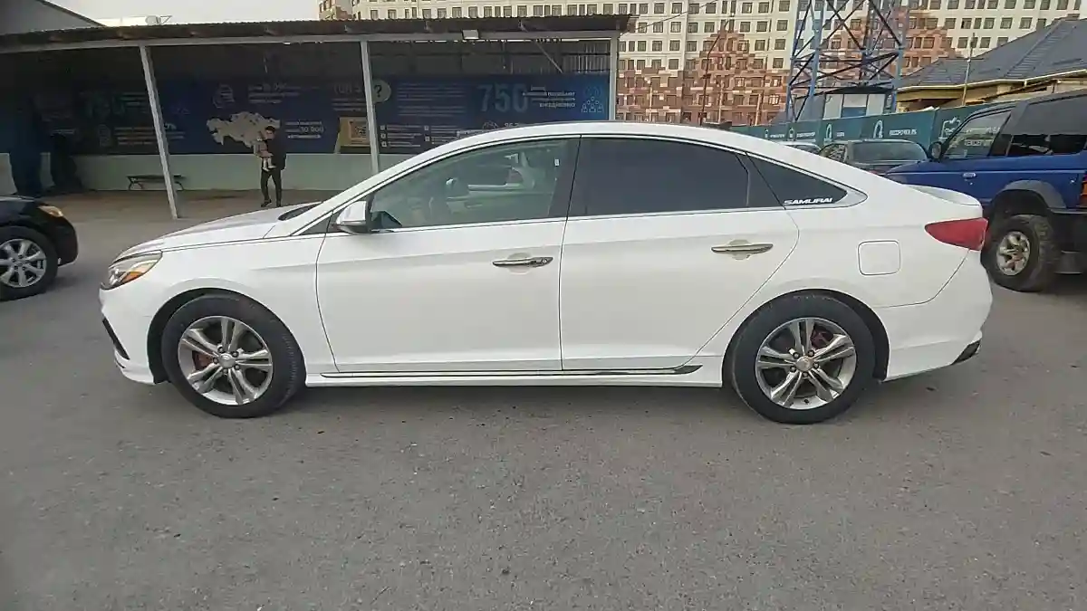 Hyundai Sonata 2019 года за 9 000 000 тг. в Шымкент