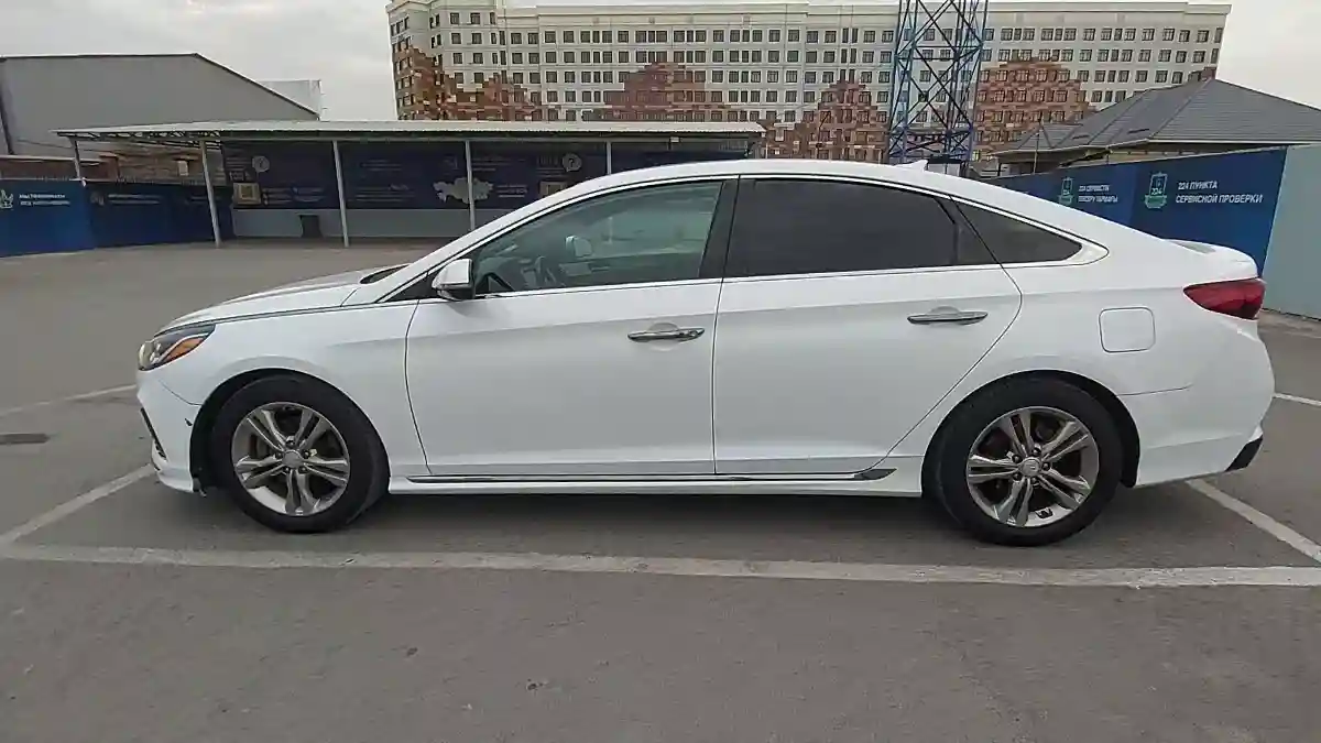 Hyundai Sonata 2018 года за 8 500 000 тг. в Шымкент