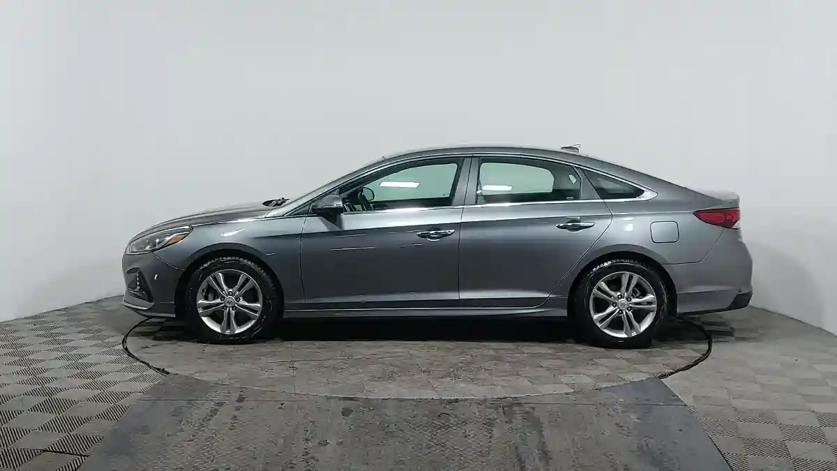 Hyundai Sonata 2017 года за 8 490 000 тг. в Астана