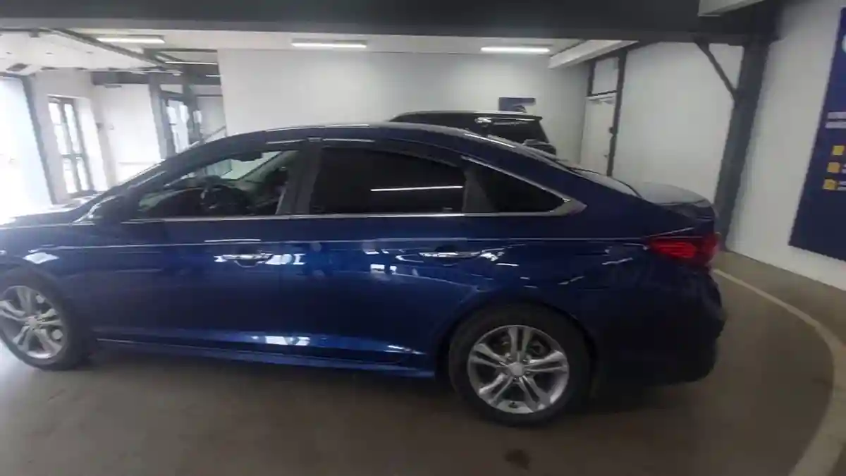 Hyundai Sonata 2018 года за 8 000 000 тг. в Астана