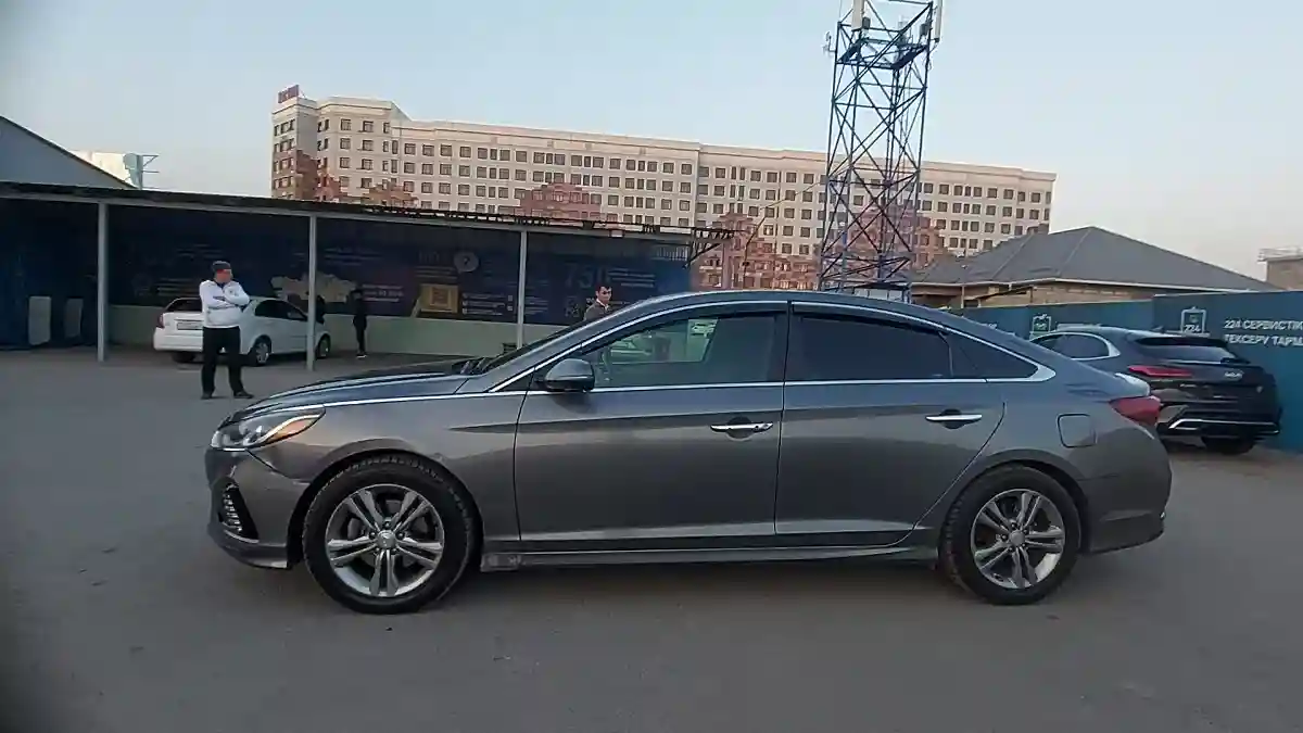 Hyundai Sonata 2019 года за 9 000 000 тг. в Шымкент