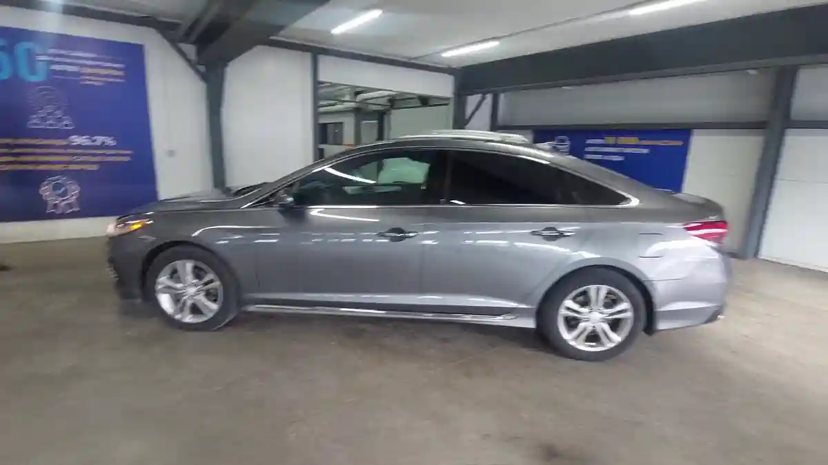 Hyundai Sonata 2018 года за 9 500 000 тг. в Астана