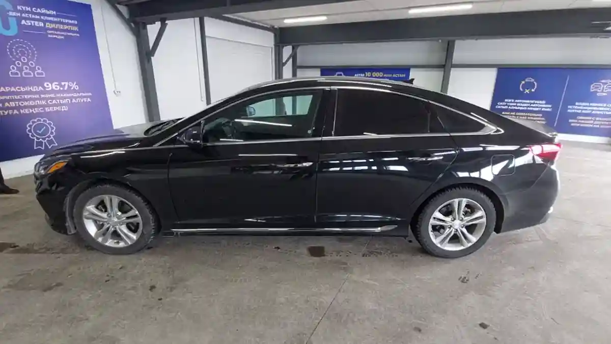 Hyundai Sonata 2018 года за 8 400 000 тг. в Астана