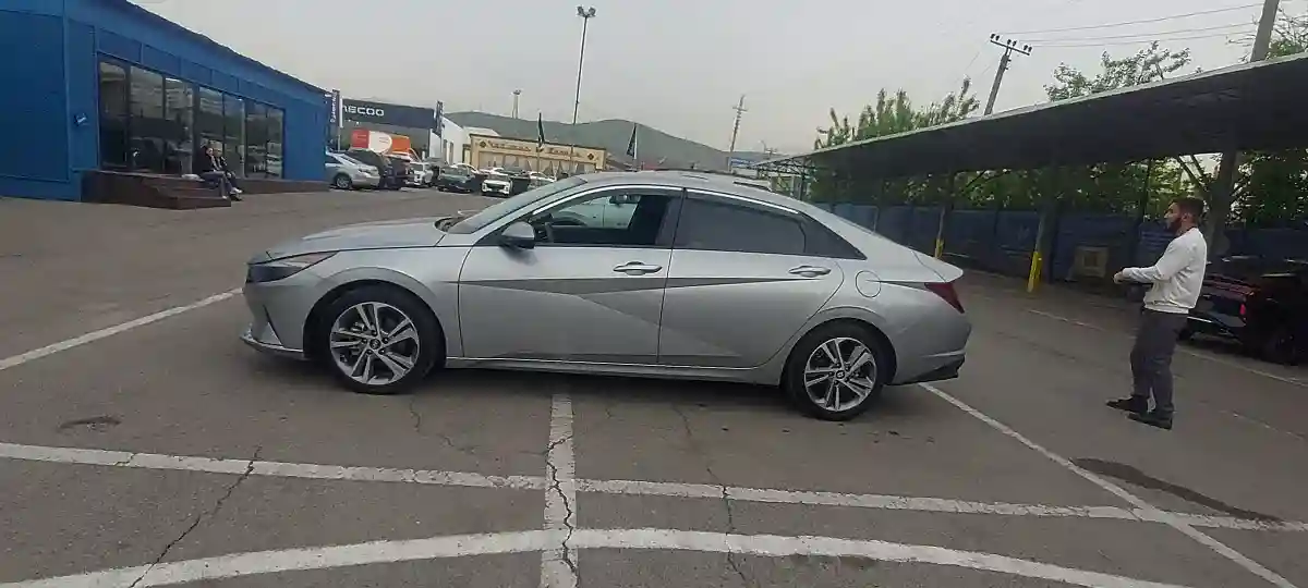 Hyundai Elantra 2021 года за 9 650 000 тг. в Алматы