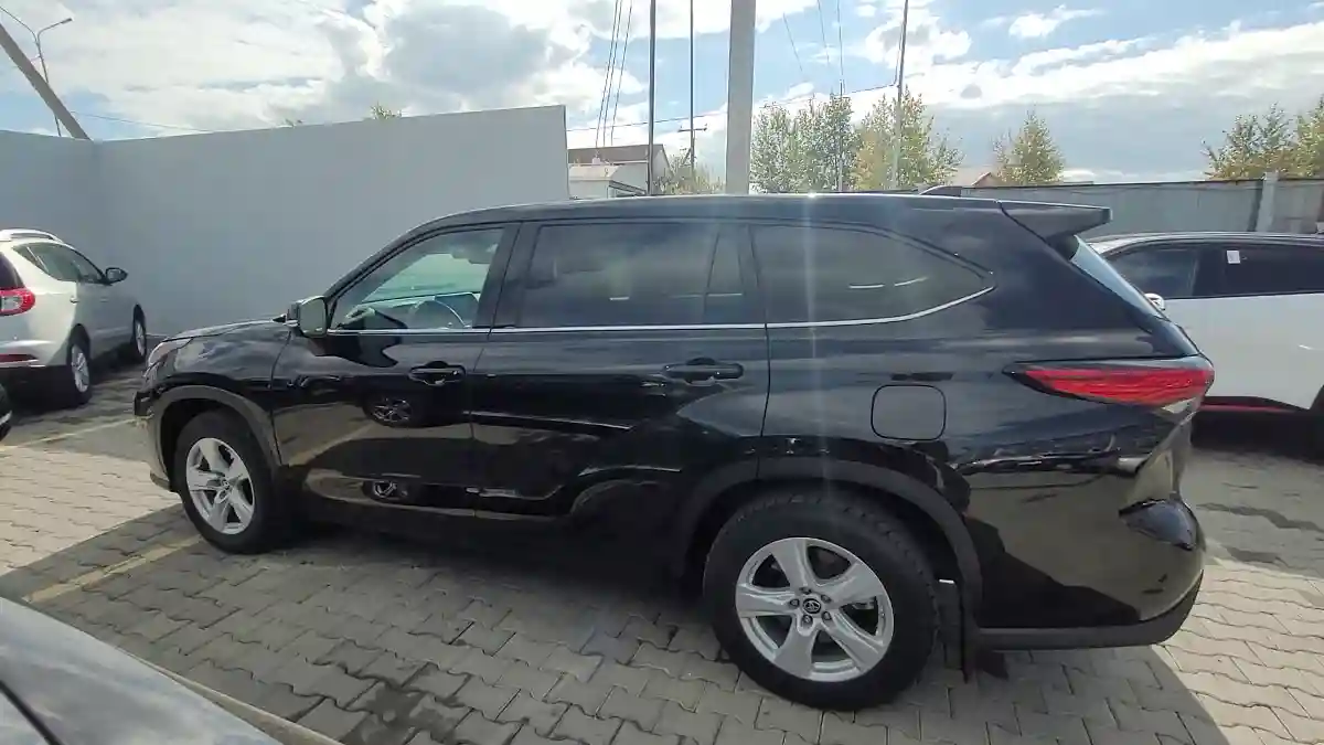 Toyota Highlander 2022 года за 25 000 000 тг. в Кокшетау