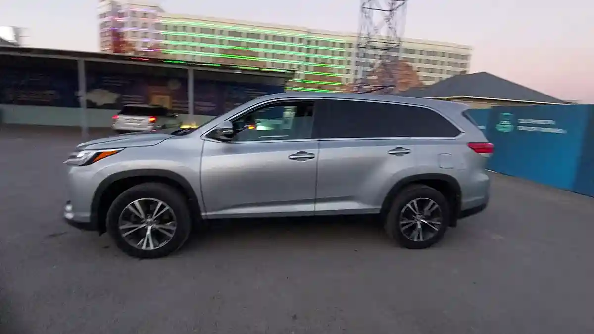 Toyota Highlander 2019 года за 20 000 000 тг. в Шымкент