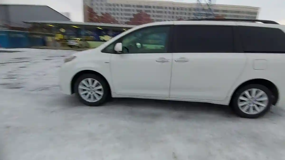 Toyota Sienna 2016 года за 14 500 000 тг. в Шымкент