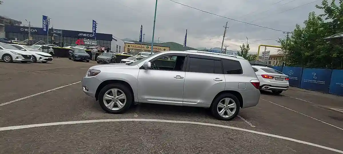 Toyota Highlander 2010 года за 11 700 000 тг. в Алматы