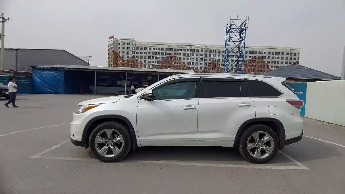 Toyota Highlander 2015 года за 16 500 000 тг. в Шымкент