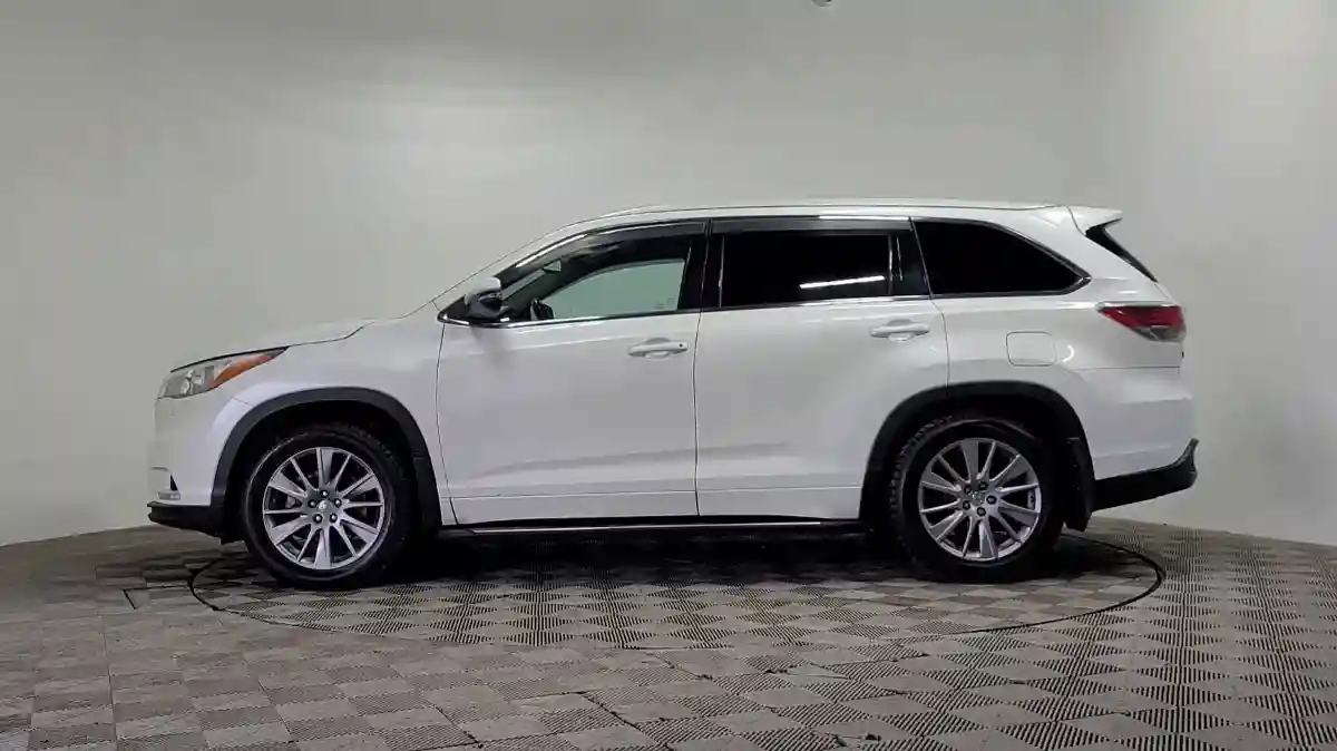 Toyota Highlander 2014 года за 15 200 000 тг. в Алматы