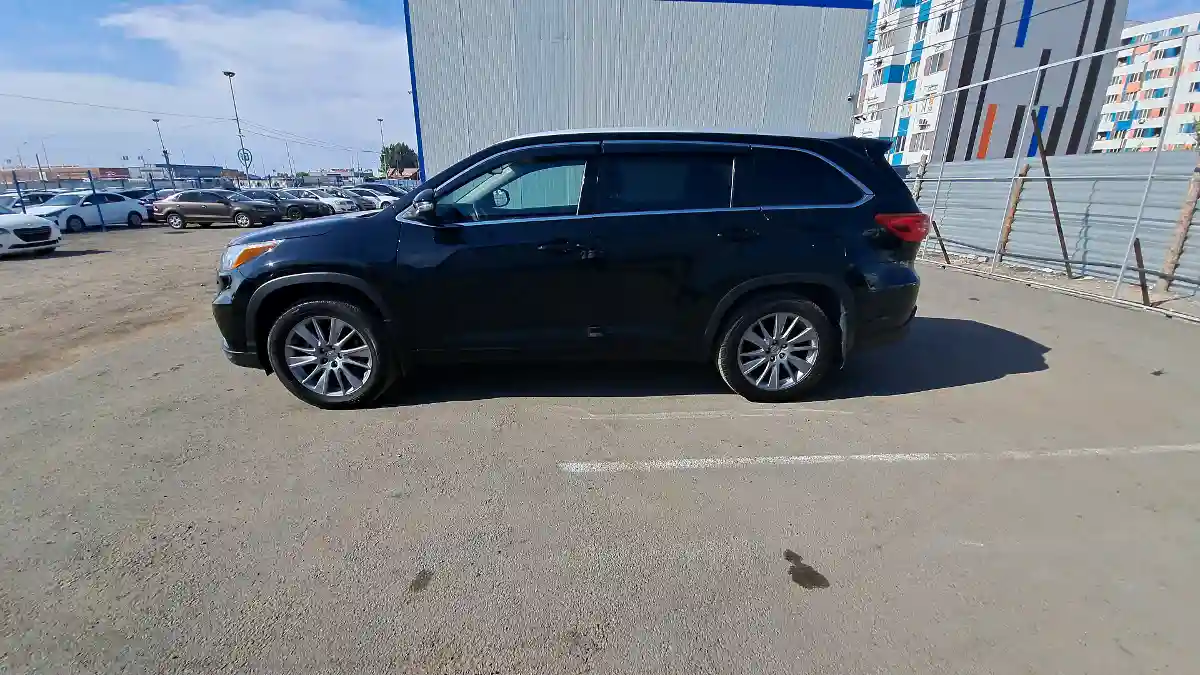 Toyota Highlander 2015 года за 19 685 000 тг. в Алматы