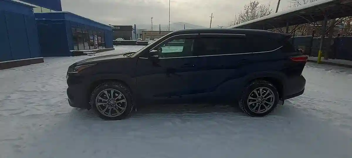 Toyota Highlander 2021 года за 22 000 000 тг. в Алматы