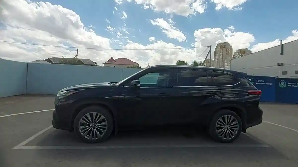 Toyota Highlander 2021 года за 35 000 000 тг. в Шымкент