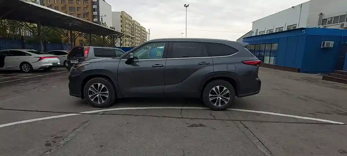 Toyota Highlander 2020 года за 17 000 000 тг. в Алматы