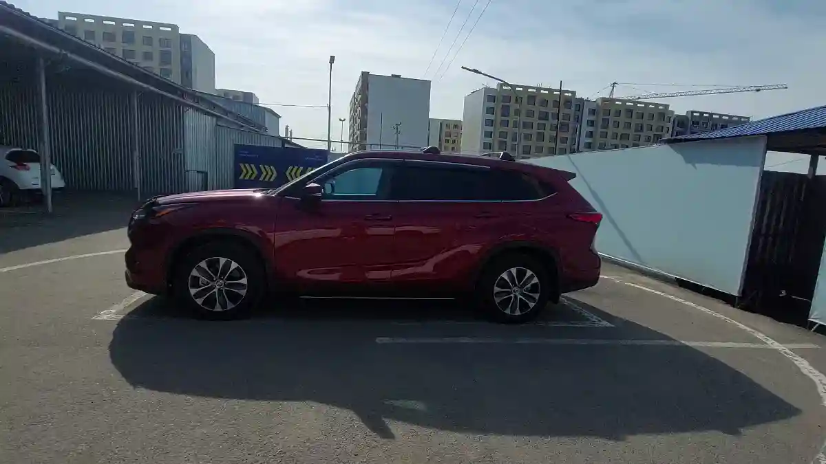 Toyota Highlander 2021 года за 20 000 000 тг. в Алматы