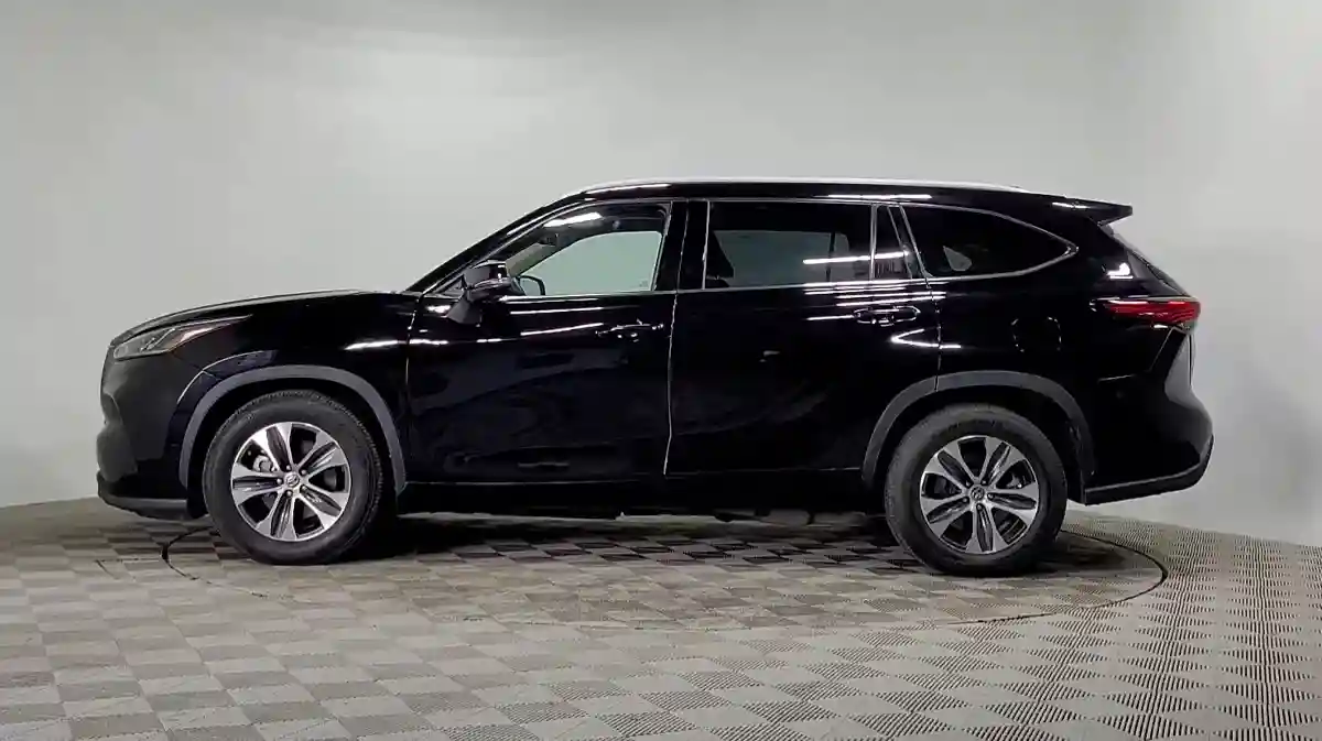 Toyota Highlander 2020 года за 13 990 000 тг. в Алматы