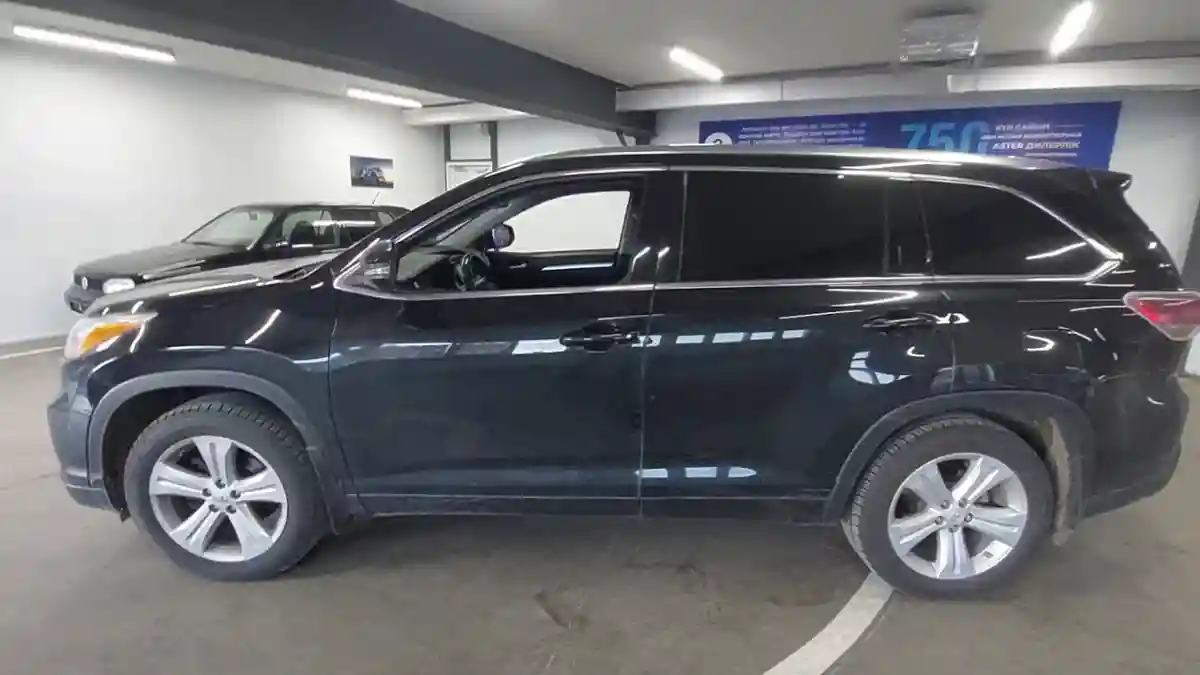 Toyota Highlander 2016 года за 14 400 000 тг. в Астана