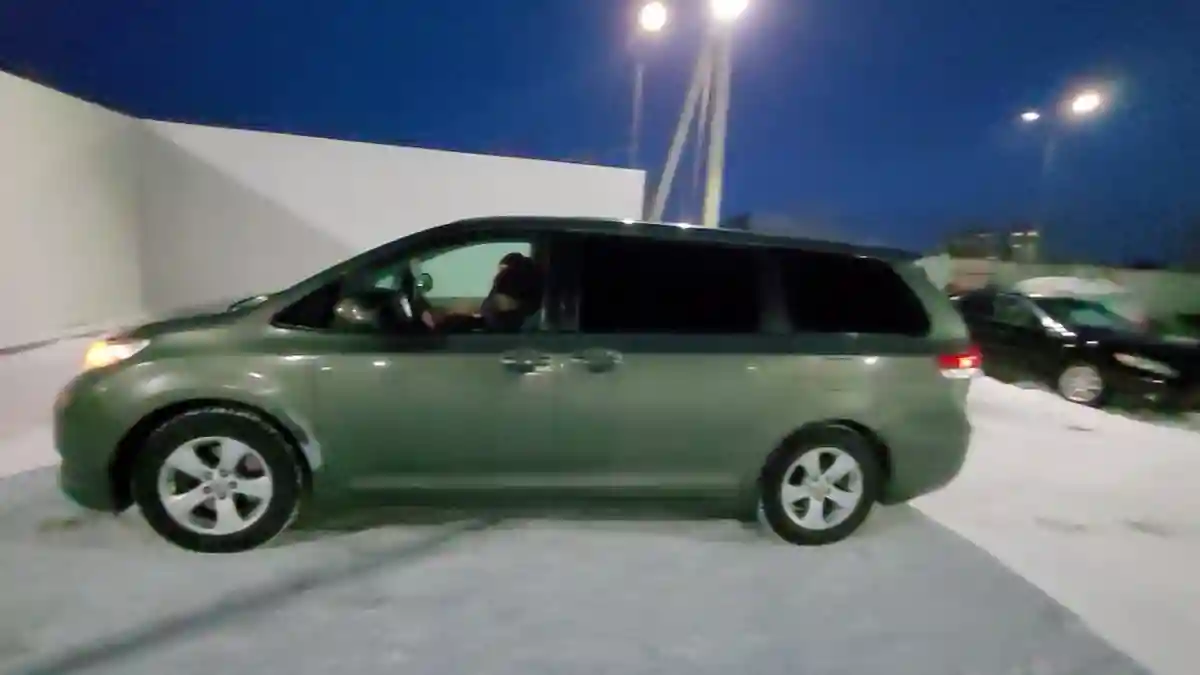 Toyota Sienna 2011 года за 13 000 000 тг. в Кокшетау