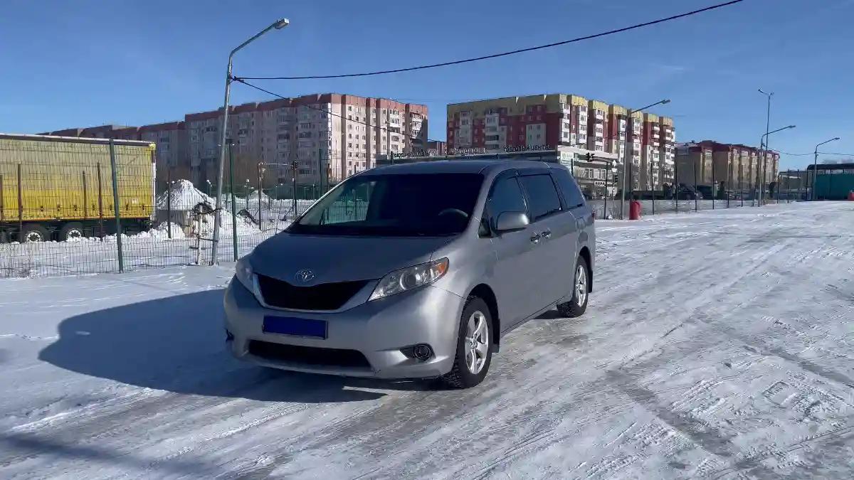 Toyota Sienna 2012 года за 11 590 000 тг. в Караганда
