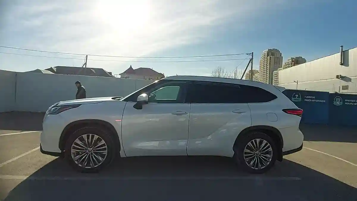 Toyota Highlander 2021 года за 30 000 000 тг. в Шымкент