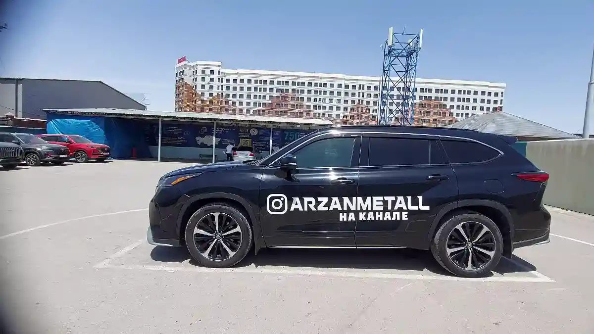 Toyota Highlander 2022 года за 22 000 000 тг. в Шымкент