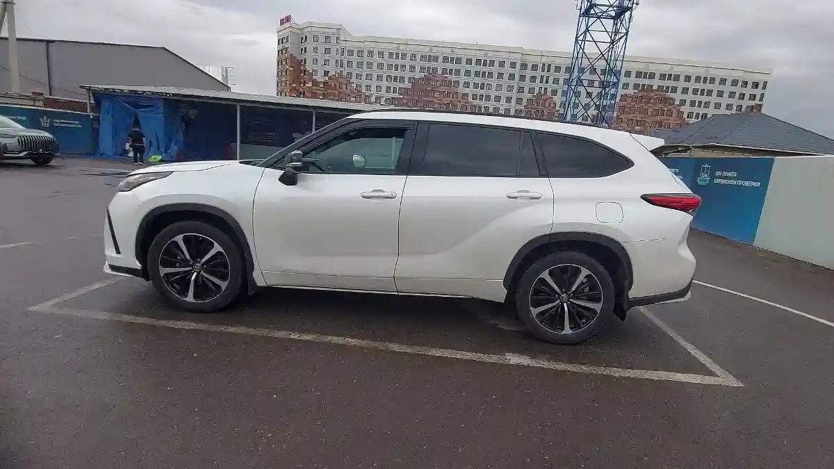 Toyota Highlander 2021 года за 25 000 000 тг. в Шымкент