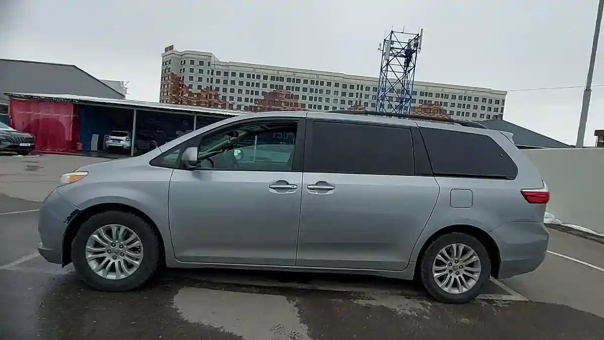 Toyota Sienna 2014 года за 14 000 000 тг. в Шымкент