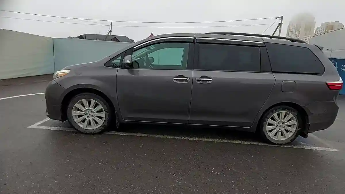 Toyota Sienna 2015 года за 16 500 000 тг. в Шымкент