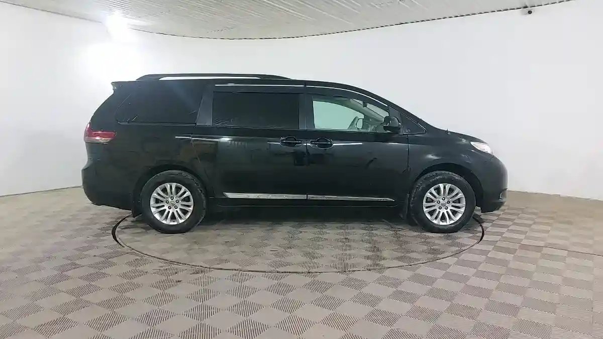 Toyota Sienna 2011 года за 9 990 000 тг. в Шымкент